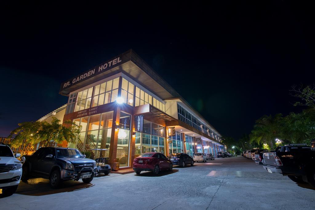 Baan Suan Khun Ta And Golf Resort Ubon Ratchathani Exterior foto
